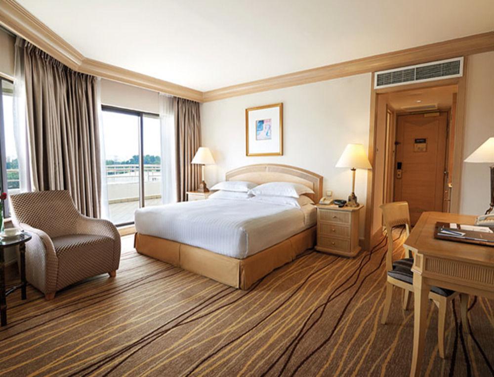 Dorsett Grand Subang Hotel Subang Jaya Kültér fotó A room at the hotel