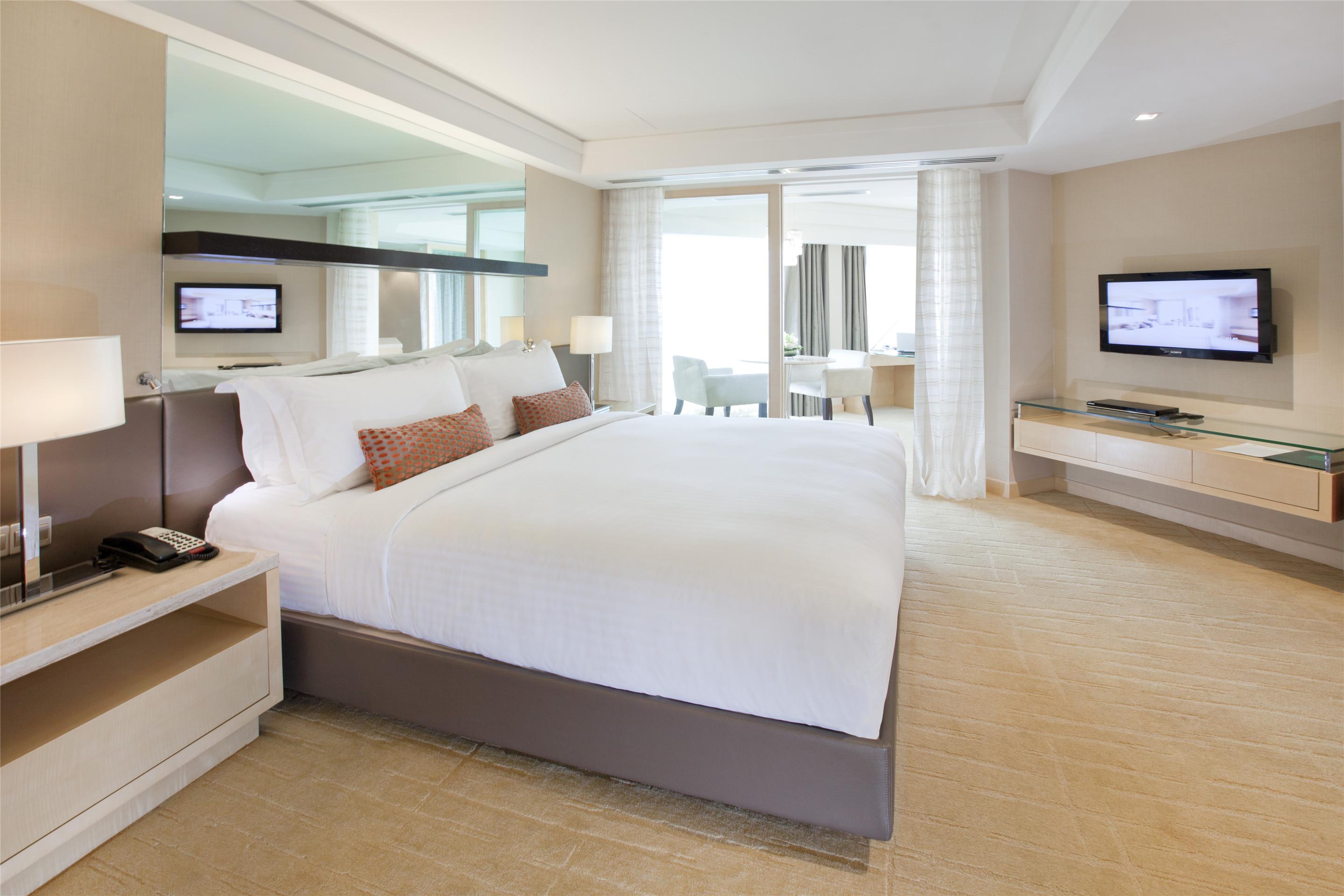 Dorsett Grand Subang Hotel Subang Jaya Kültér fotó A bedroom at the hotel