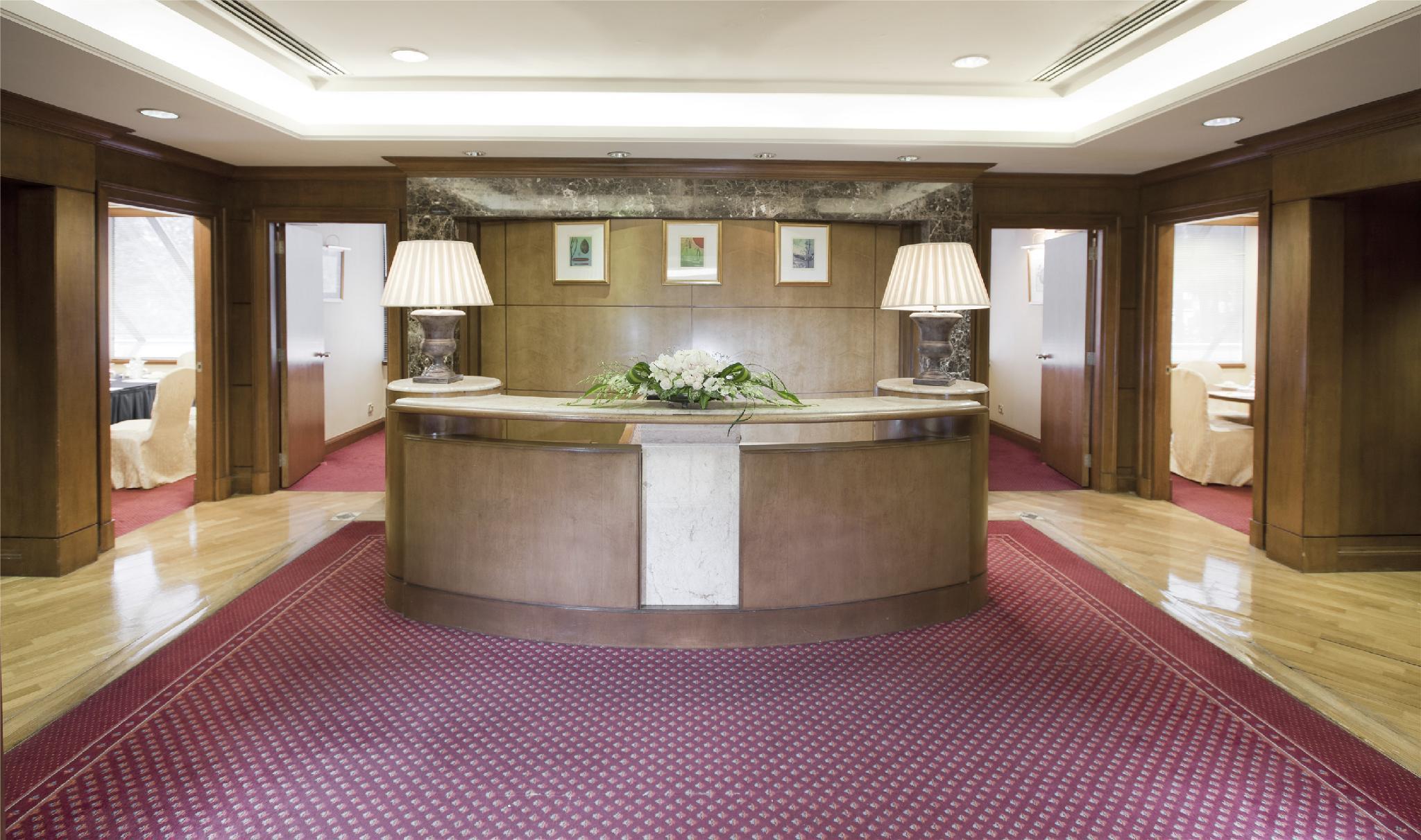 Dorsett Grand Subang Hotel Subang Jaya Kültér fotó The reception area of the club